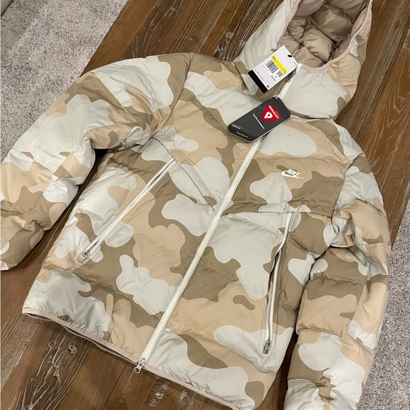 Nike Sportswear Therma-FIT Windrunner Men's Insulated Camo Jacket - Picture 3 of 5